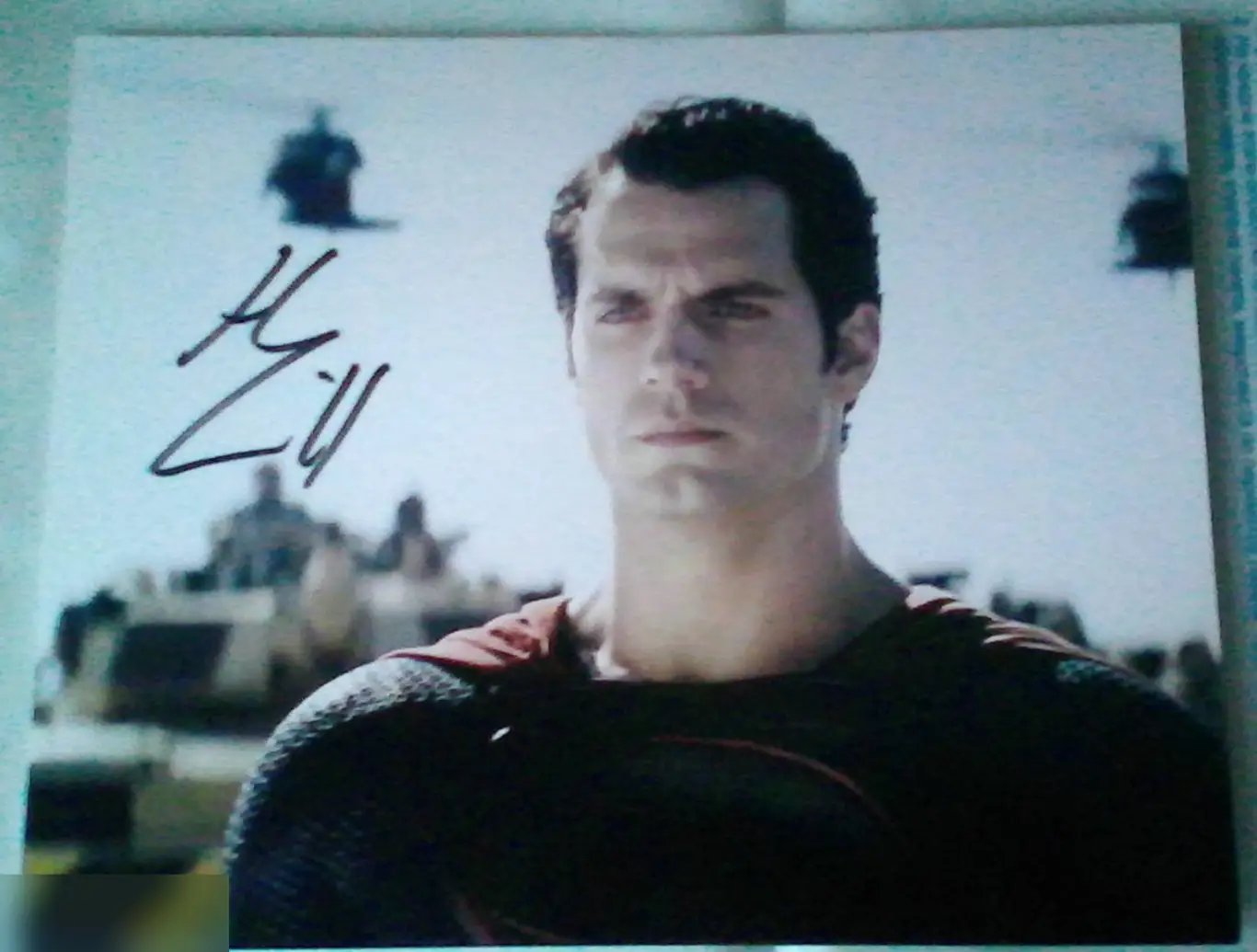 Генри Кавилл автограф на фото Человек из стали