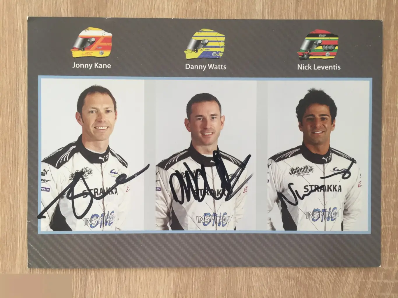 Джонни Кейн, Дэнни Уоттс и Ник Левентис автографы