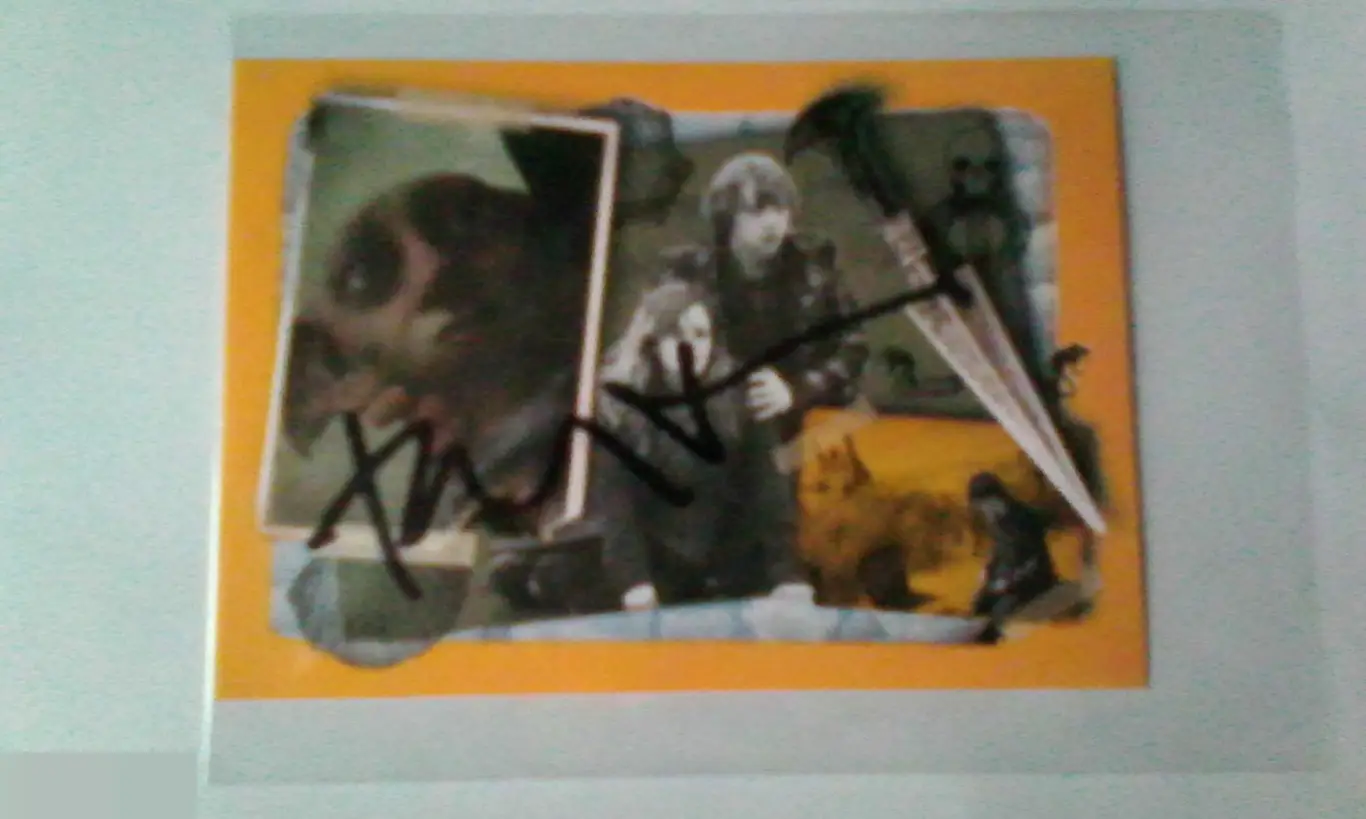 Тоби Джонс автограф на наклейке Гарри Поттер