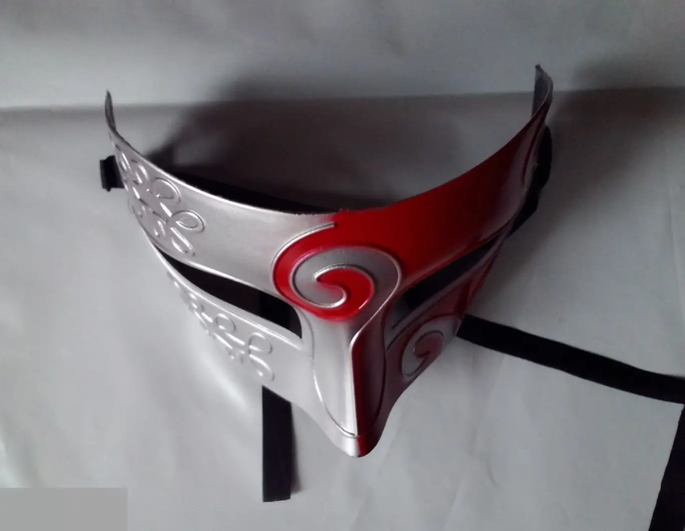 Маска карнавальная пластиковая 1