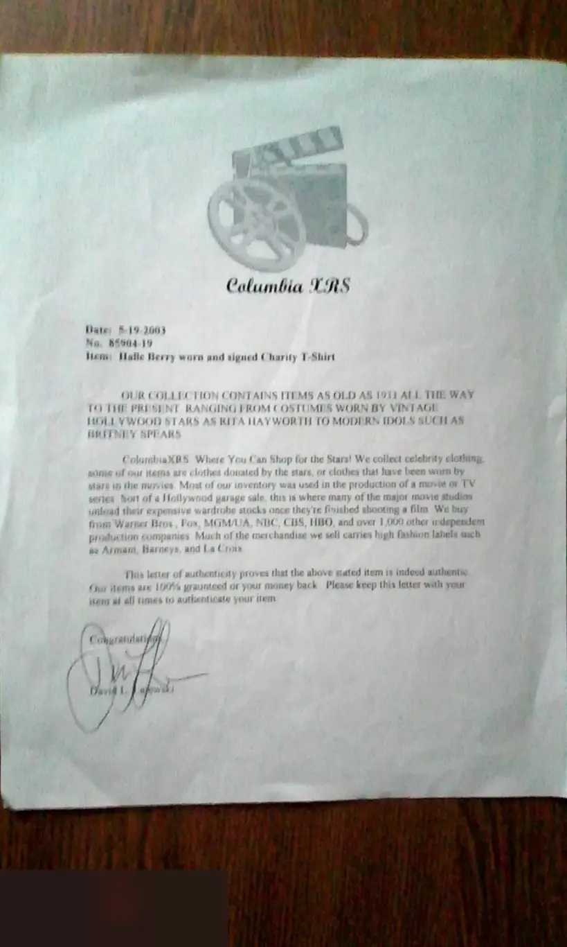 Холли Берри ношеная футболка с автографом и письмом подлинности 3