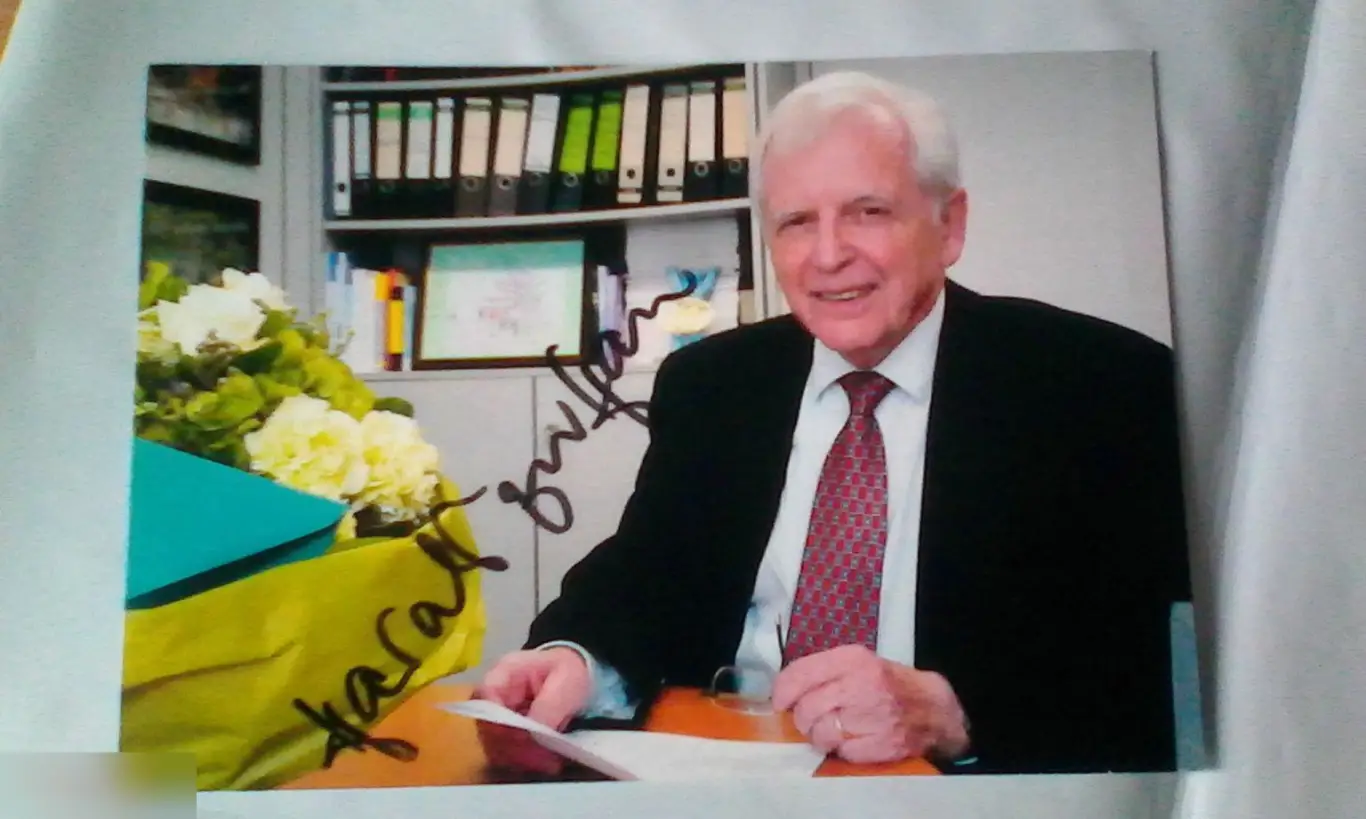 Харальд цур Хаузен автограф