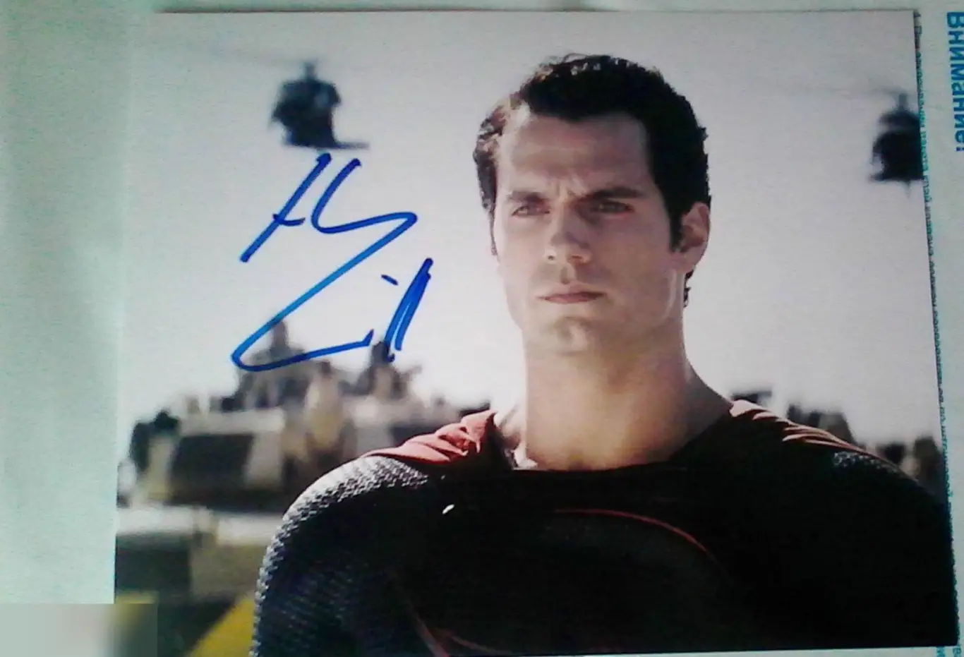 Генри Кавилл автограф на фото Человек из стали