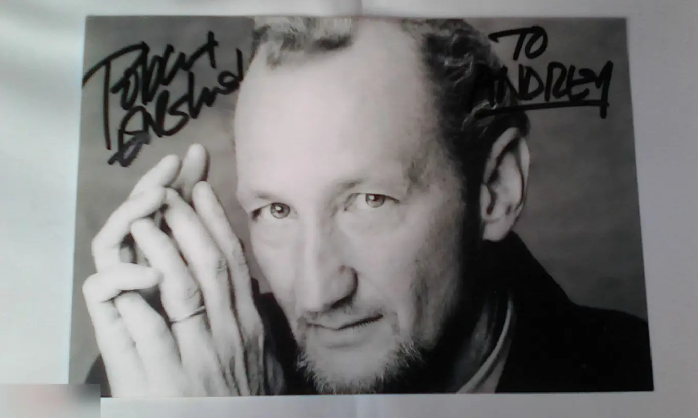 Роберт Инглунд автограф на фото