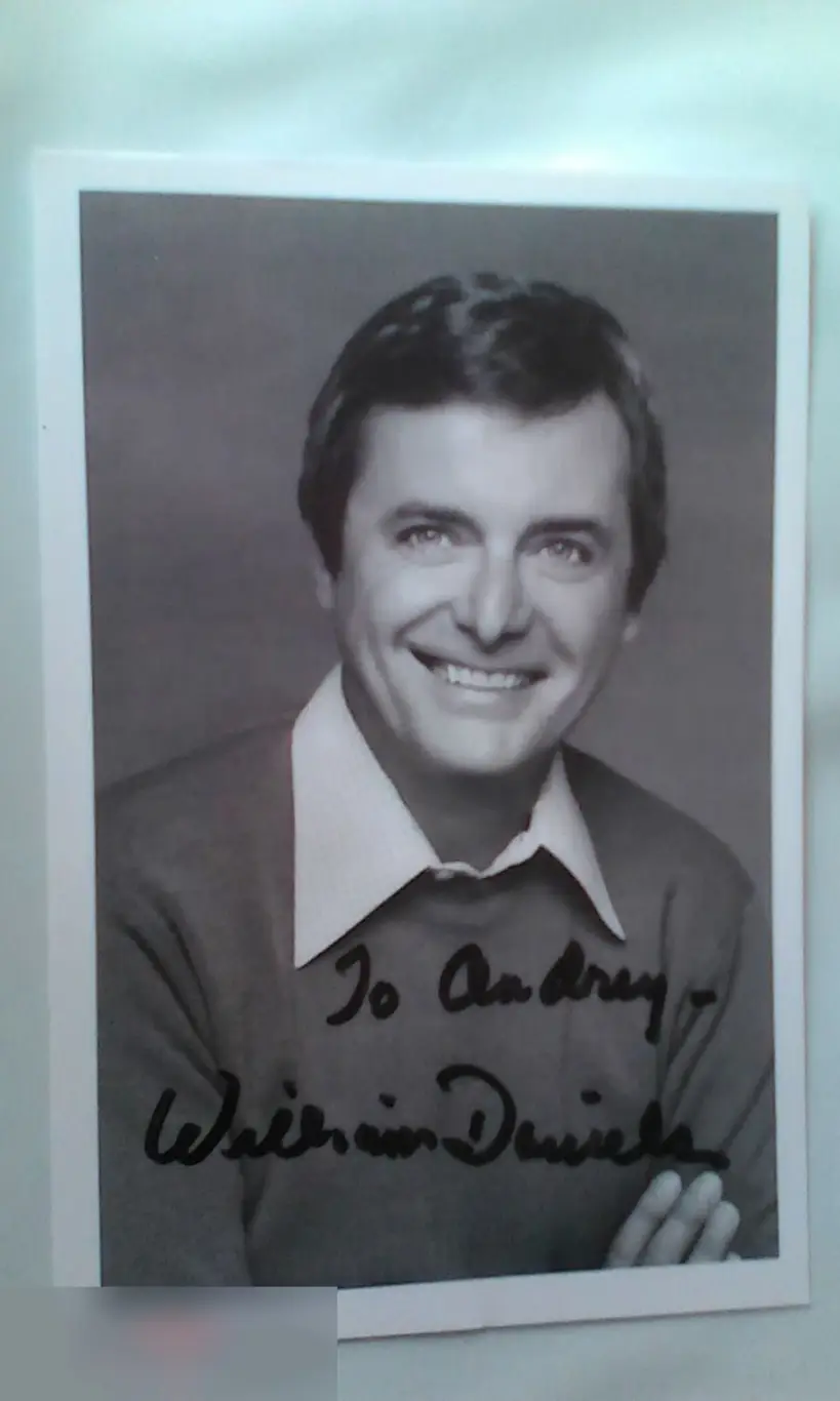 Уильям Дэниелс автограф