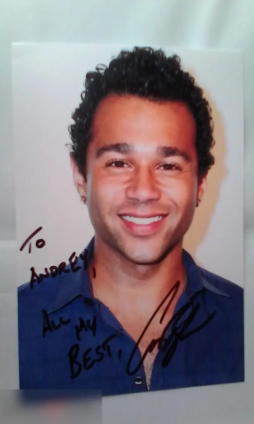 Корбин Блю автограф на фото