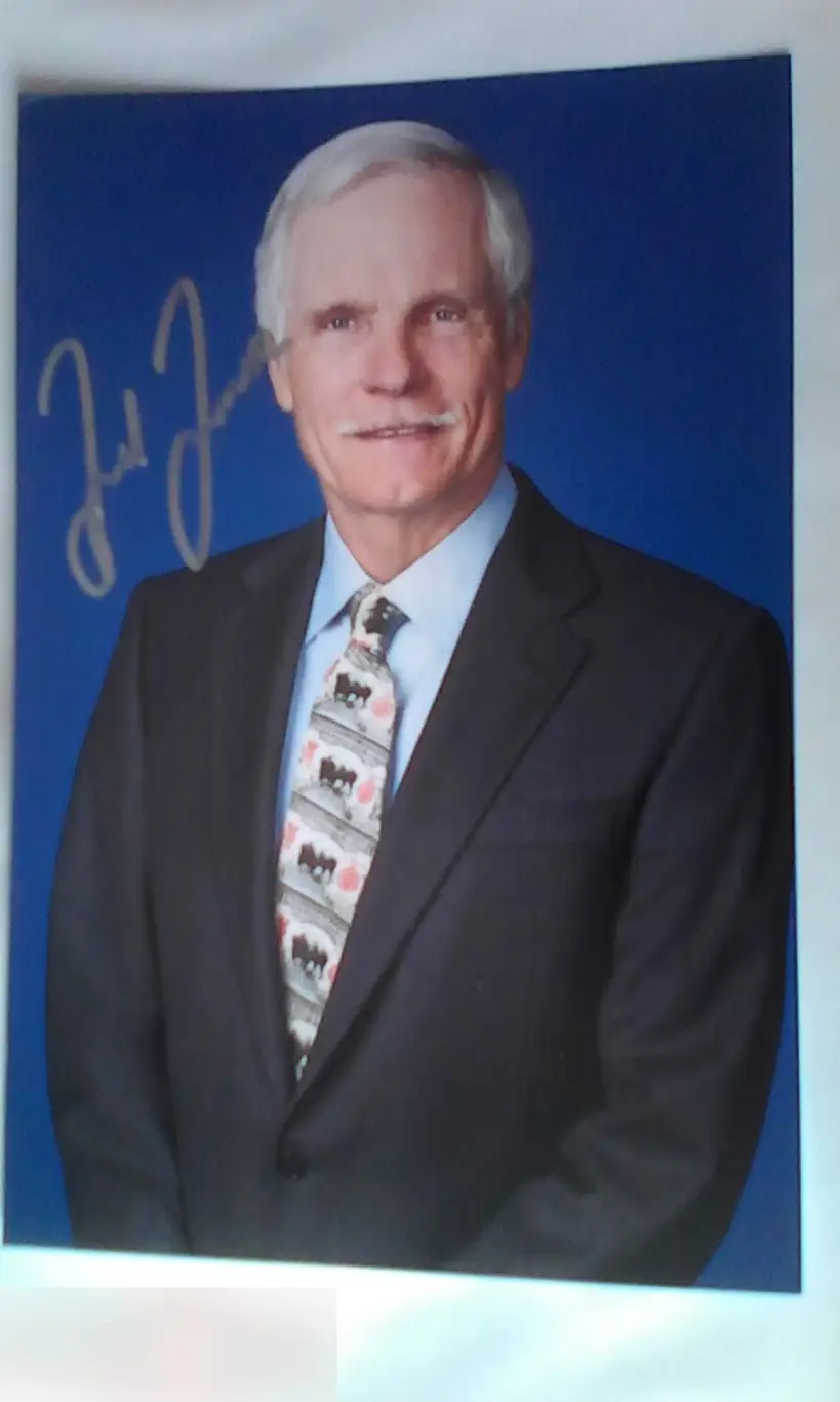 Тед Тёрнер автограф на фото