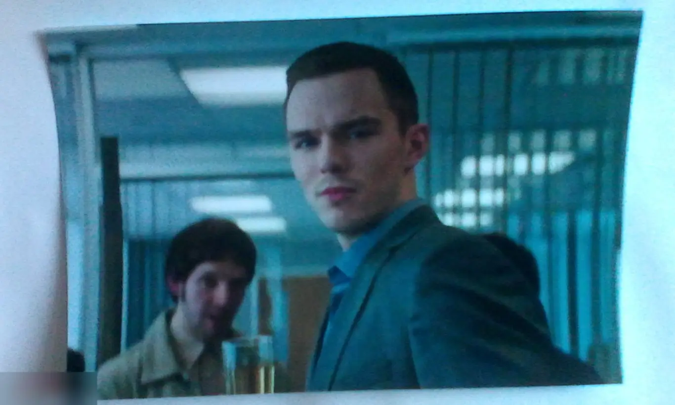 Николас Холт современное фото 10*15 см Убей своих друзей