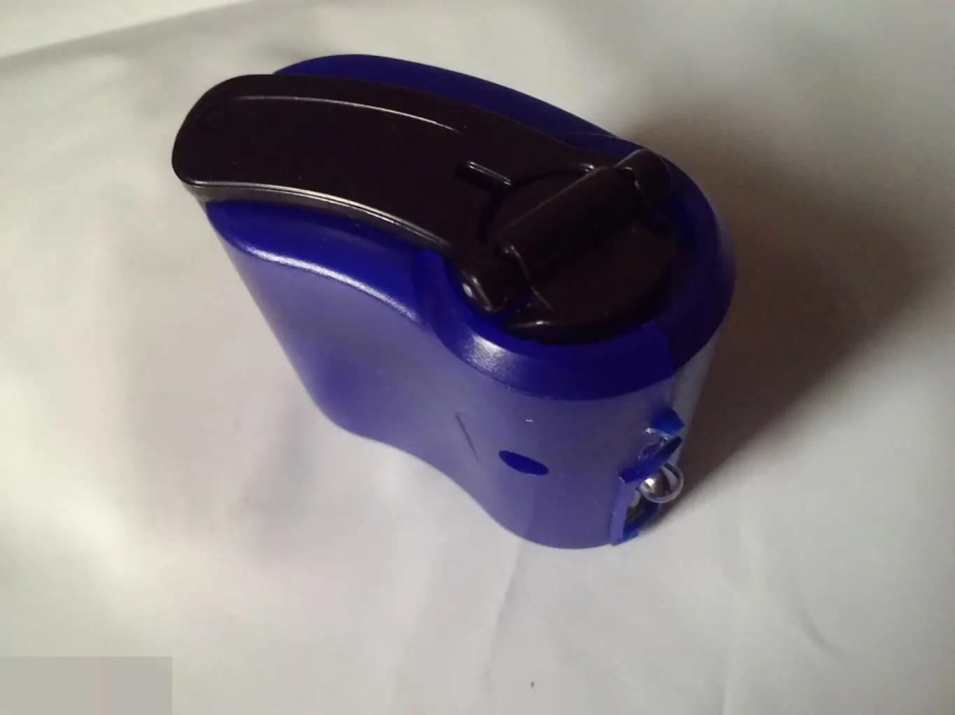 Динамо-машина для зарядки телефонов