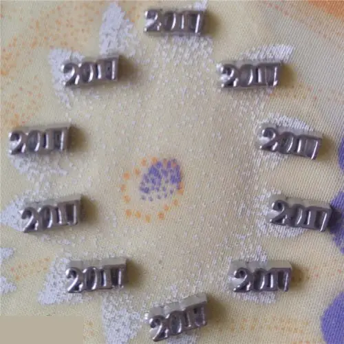 2017 металлическая дата для скрапбукинга 8х3 мм
