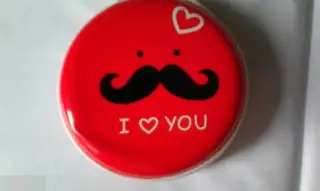 Металлическая круглая коробочка бокс для мелочей таблеток украшений наушников I Love You