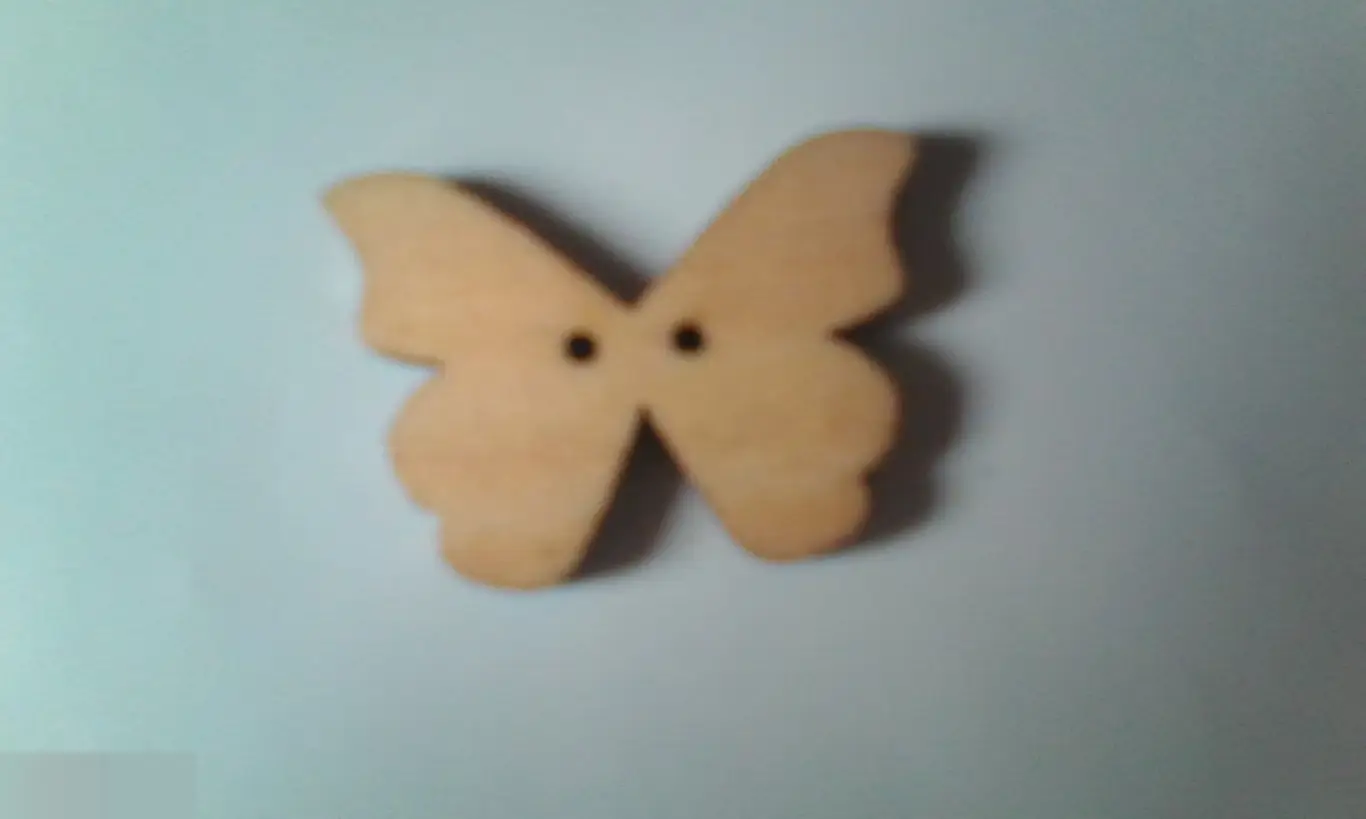 Деревянная бабочка для скрапбукинга 2х2-2,5 см 1