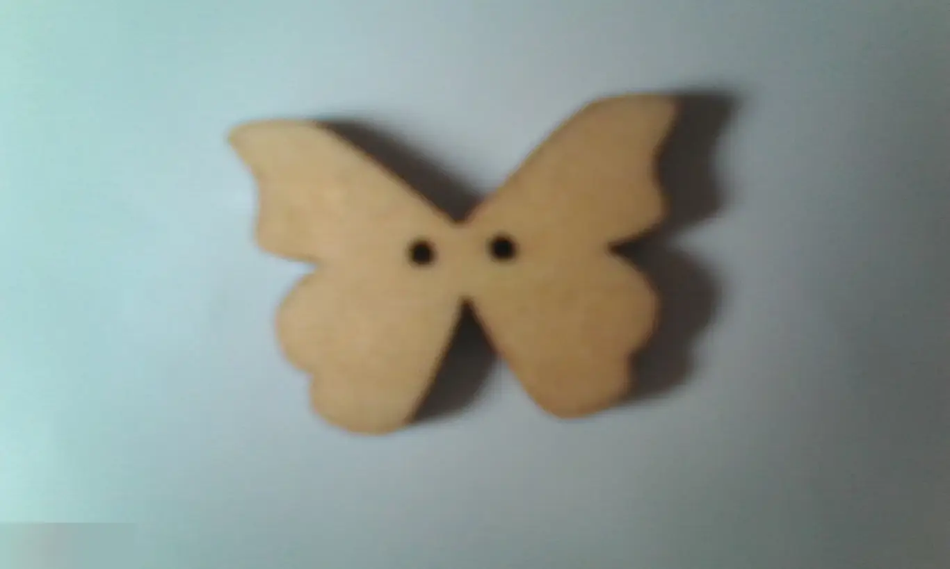 Деревянная бабочка для скрапбукинга 2х2-2,5 см 1