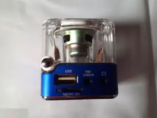 Портативная колонка радио mp3 плеер