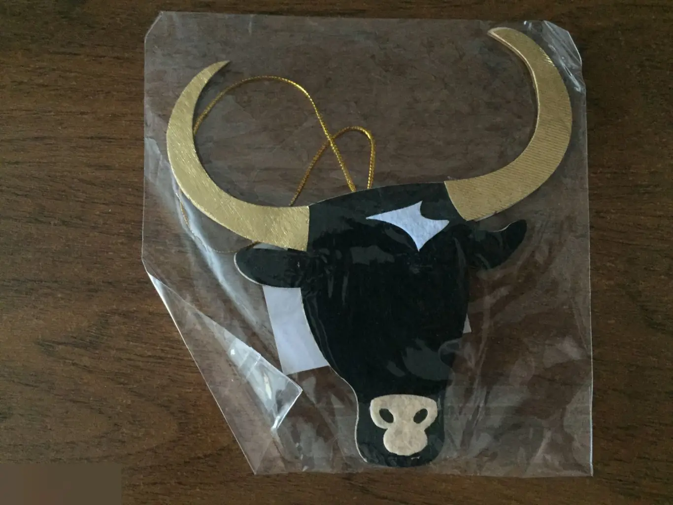 Бык игрушка-подвеска на ёлку