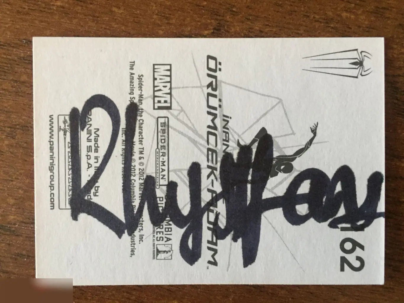 Рис Иванс автограф на наклейке Новый Человек-паук