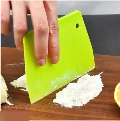 Кулинарный пластиковый шпатель