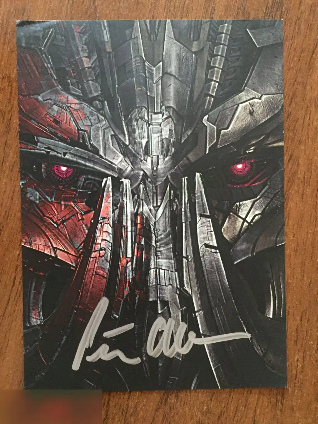 Питер Каллен автограф на флаере Трансформеры: Последний рыцарь