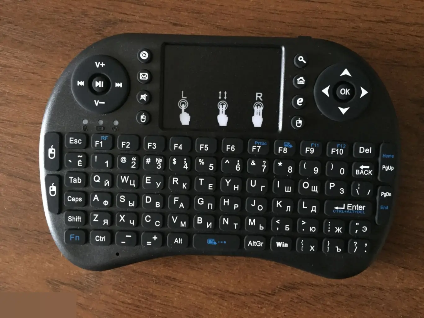 Беспроводная мини-клавиатура с тачпадом без подсветки 1