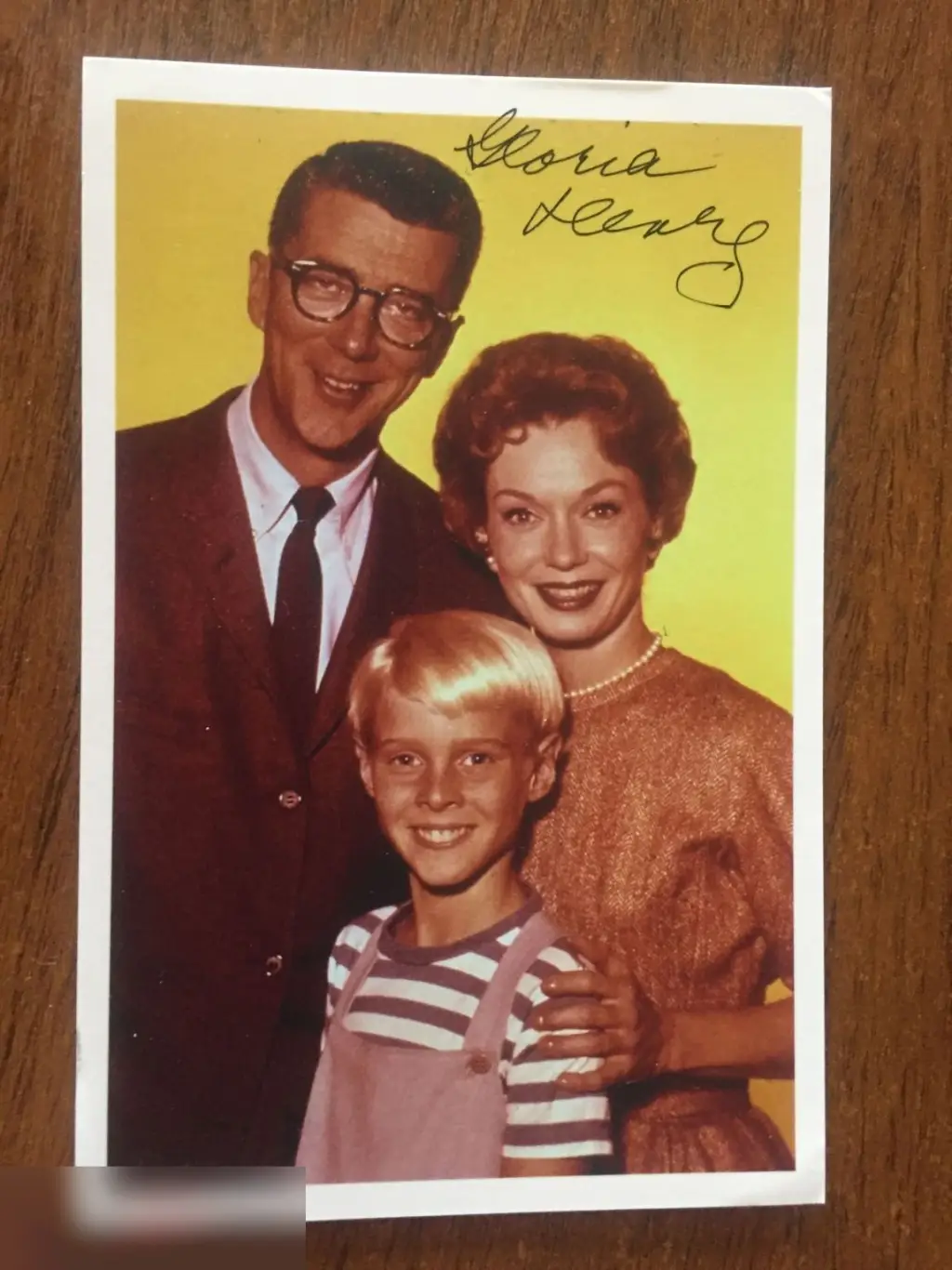 Глория Генри автограф Деннис-мучитель