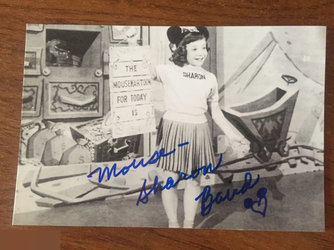 Шэрон Бейрд автограф на фото