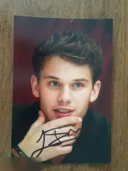 Джереми Ирвин автограф на фото