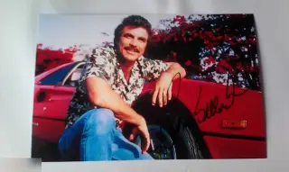 Том Селлек автограф на фото Частный детектив Магнум