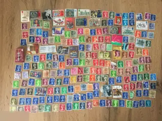 Великобритания 210 почтовых марок