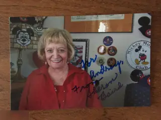 Шэрон Бейрд автограф на фото