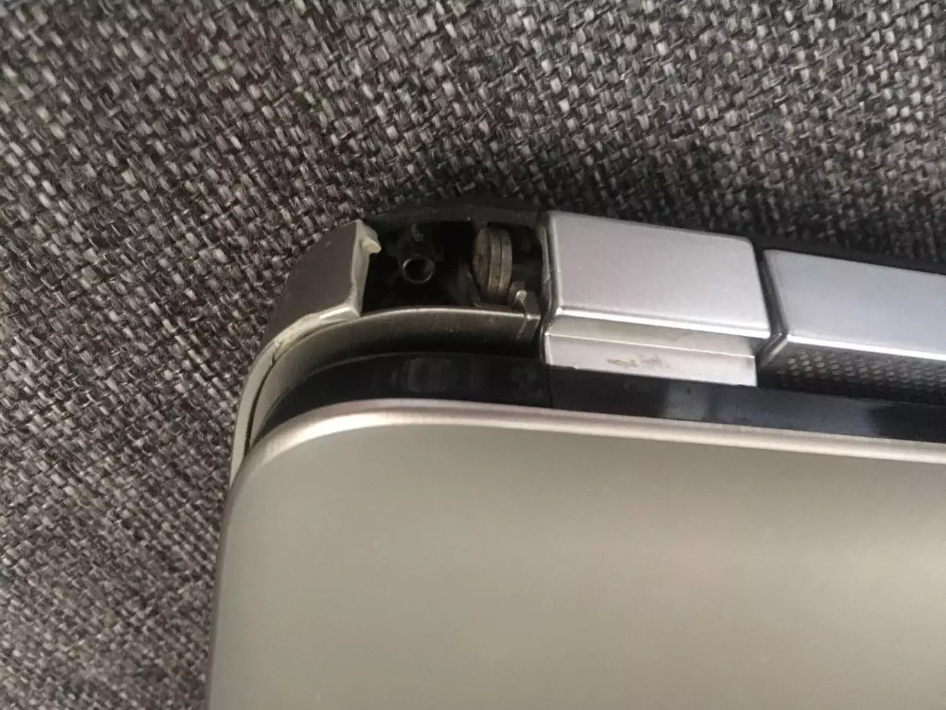 Ноутбук HP Pavilion dv7 i5-2430M/6GB DDR3/2048MB AMD Radeon HD 6700M на запчасти 5