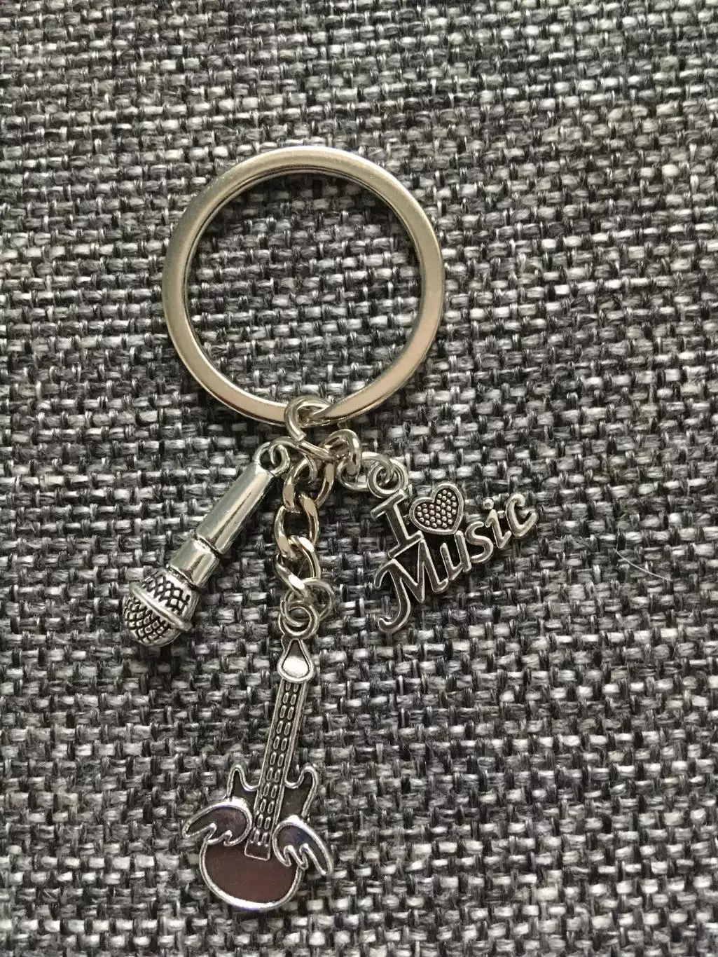 Брелок музыка