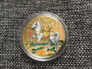 Конь лошадь сувенирная монета