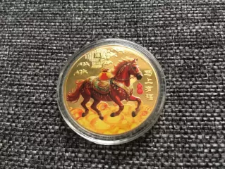 Конь лошадь сувенирная монета