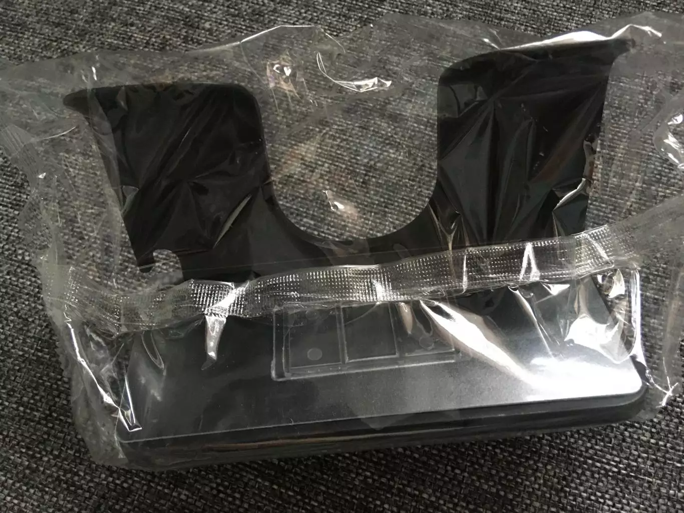 Держатель-полка для фена на наклейке 1