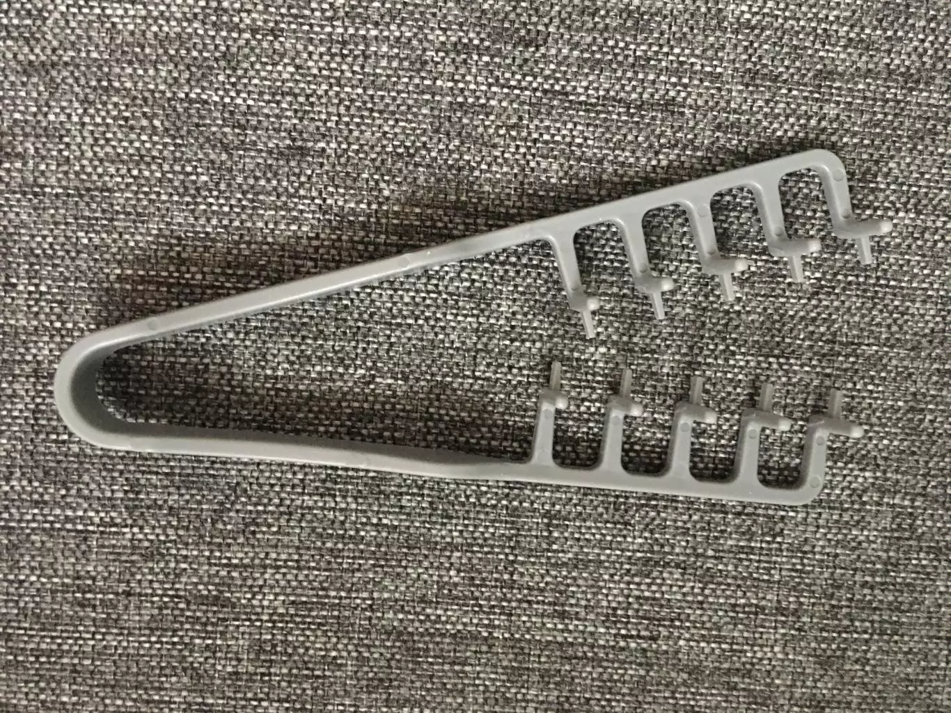 Расческа мужская серая 1