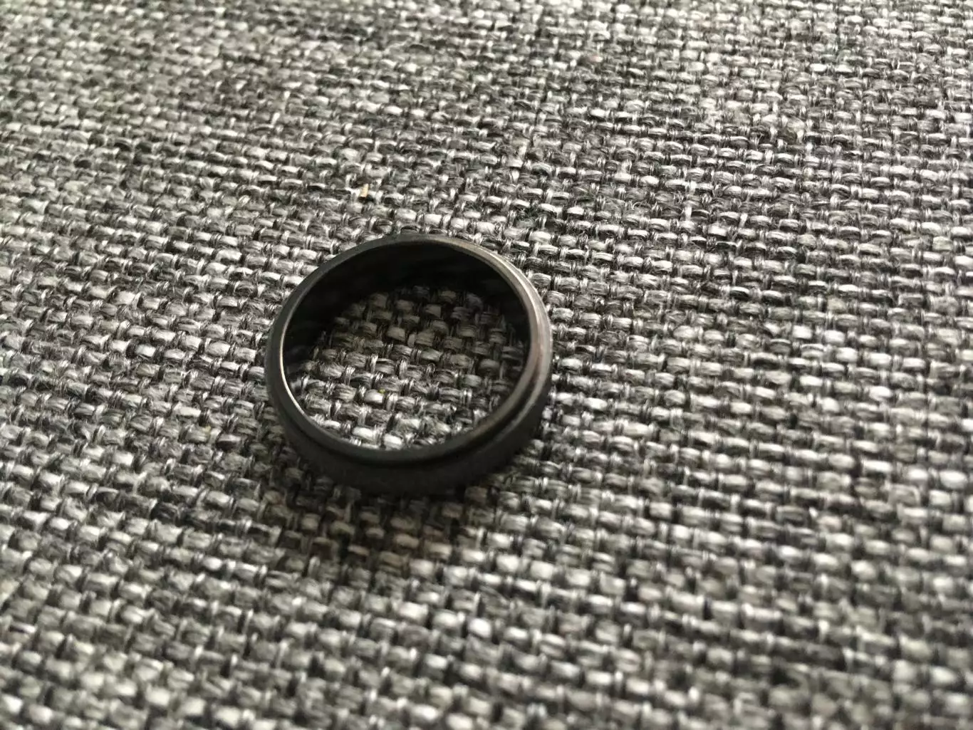 Кольцо серое двойное 1