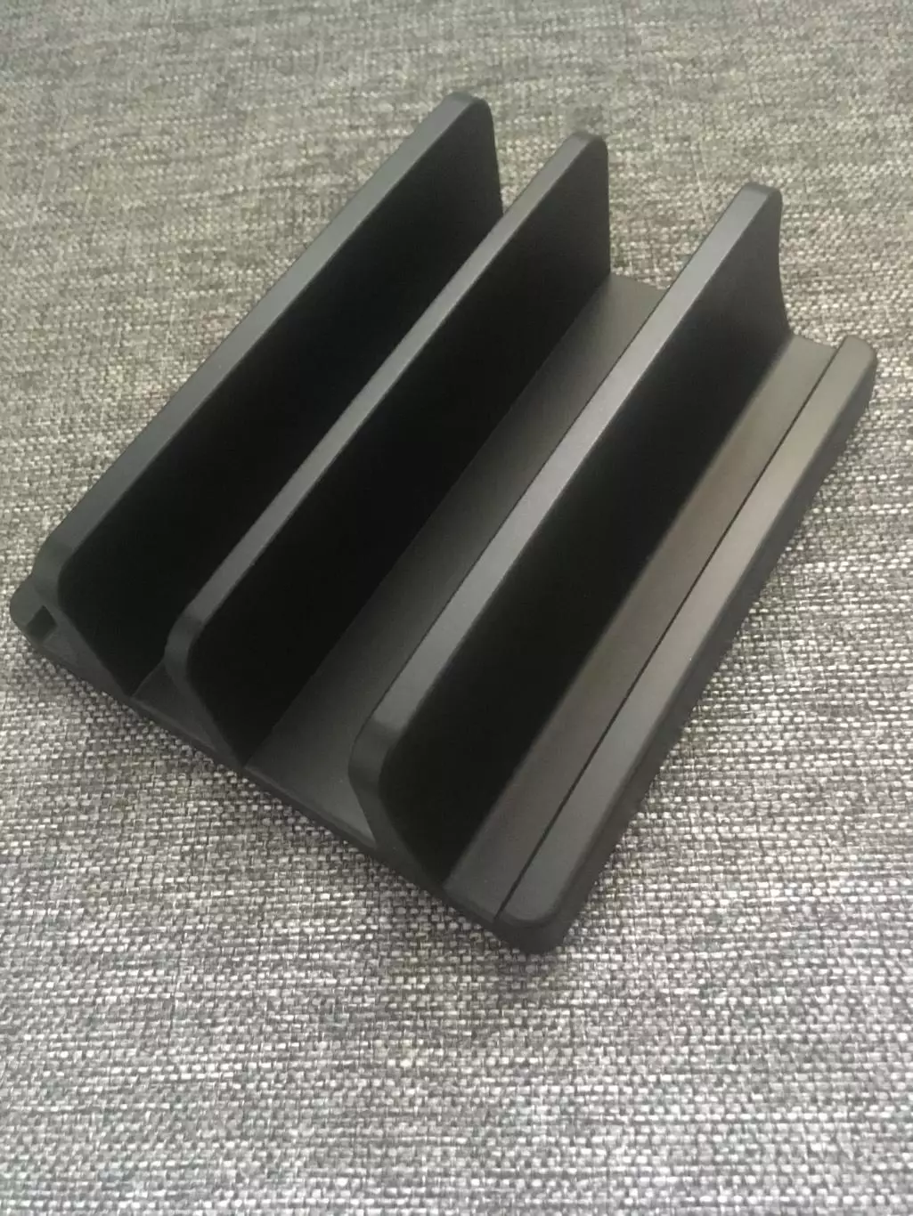 Подставка для ноутбуков и планшетов пластик 2