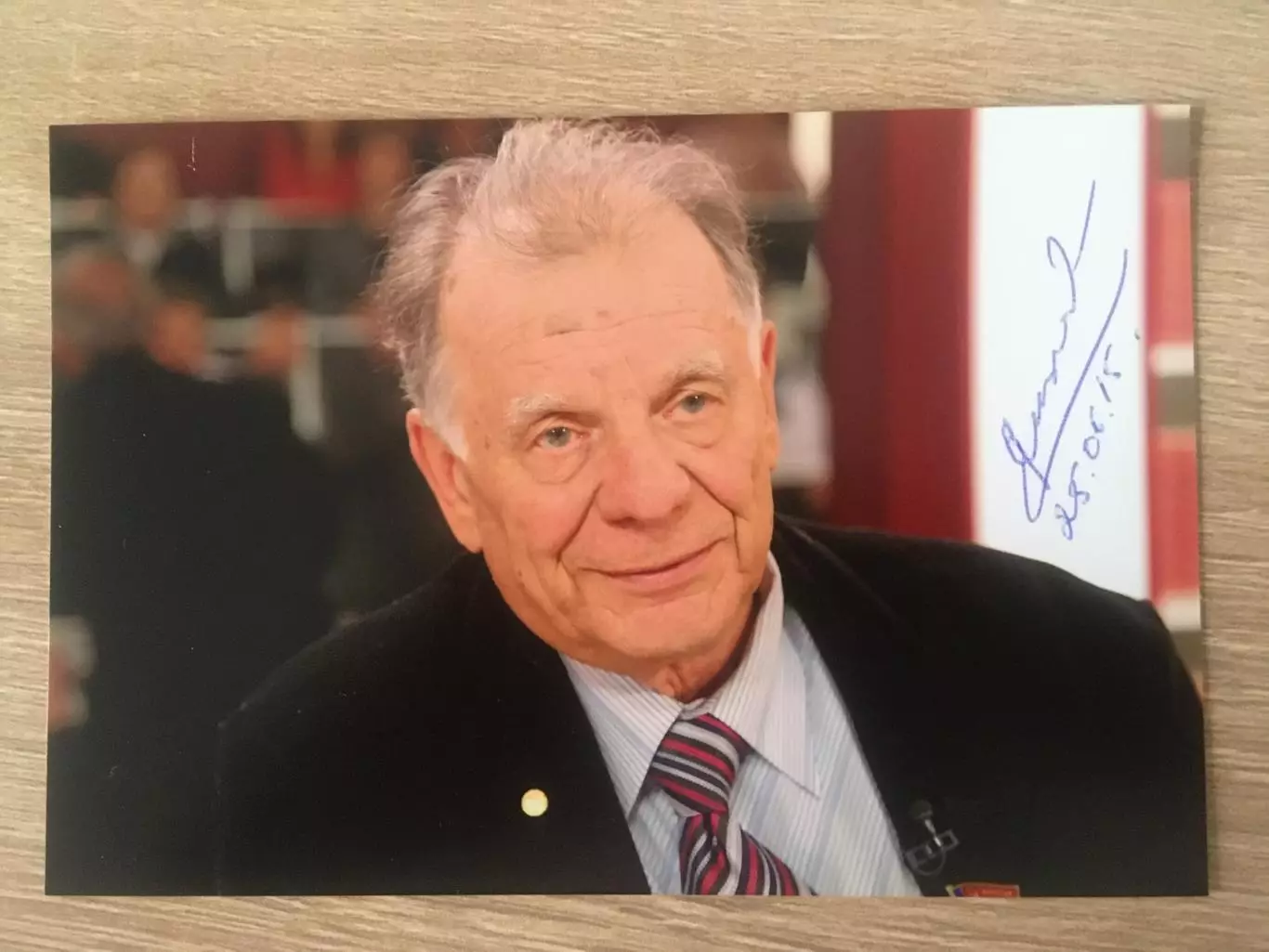 Жорес Алфёров автограф на фотографии