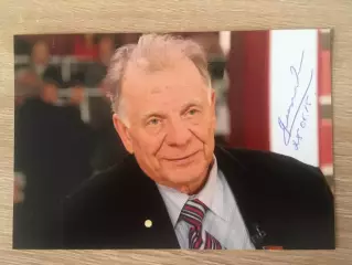 Жорес Алфёров автограф на фотографии