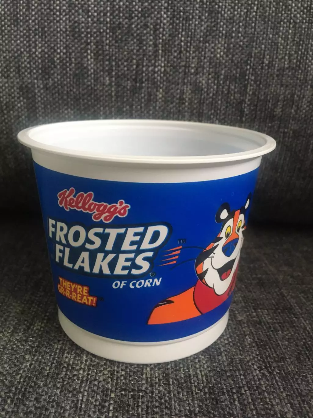 Kellogg's Frosted Flakes of Corn банка от кукурузных хлопьев США