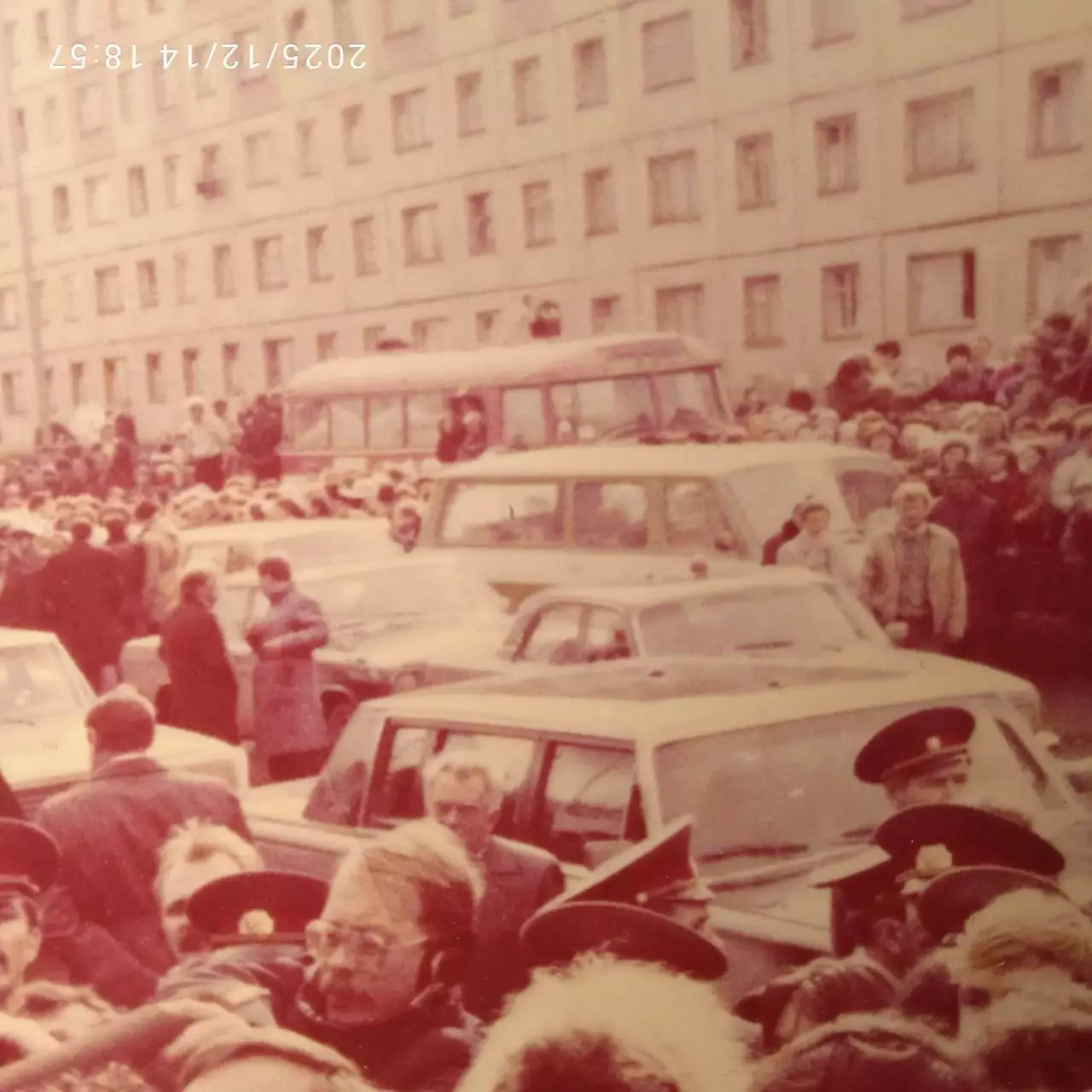 Михаил Горбачев реал крупная фотография 1980-е авто СССР ЗИЛ-41052 бронемашина 1