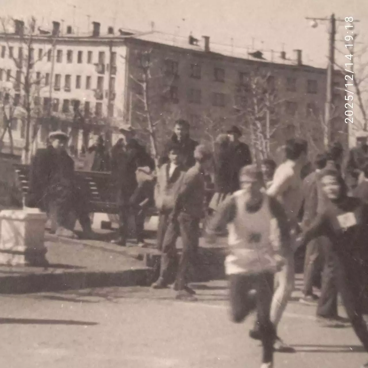 Урал Ретро фото кросс бег дистанция старт финиш городское спортивное мероприятие 1