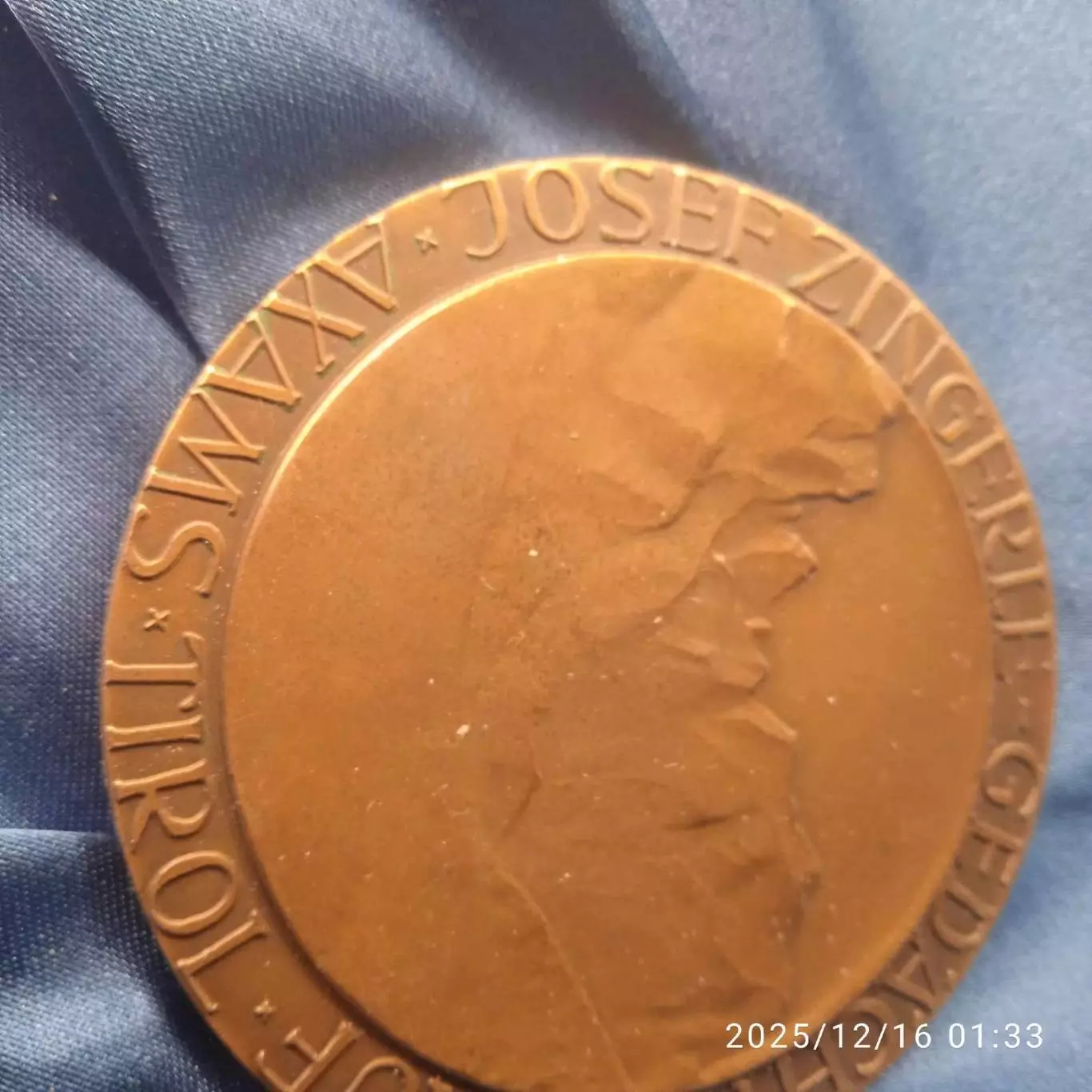 Участница Олимпиад чемпионка СССР Сталина Демидова. Медаль 10 место слалом лыжи 2