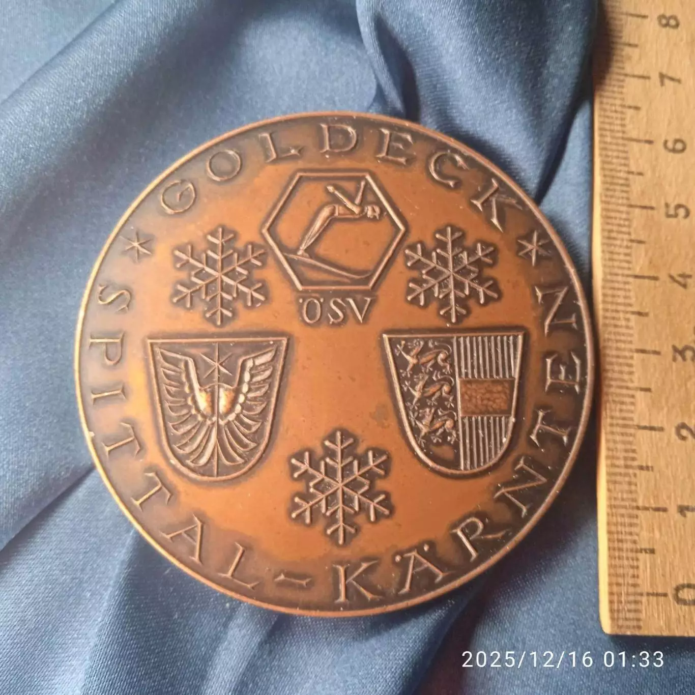 Участница Олимпиад из Свердловска. Тяжелая медная cu медаль горнолыжный спорт 3