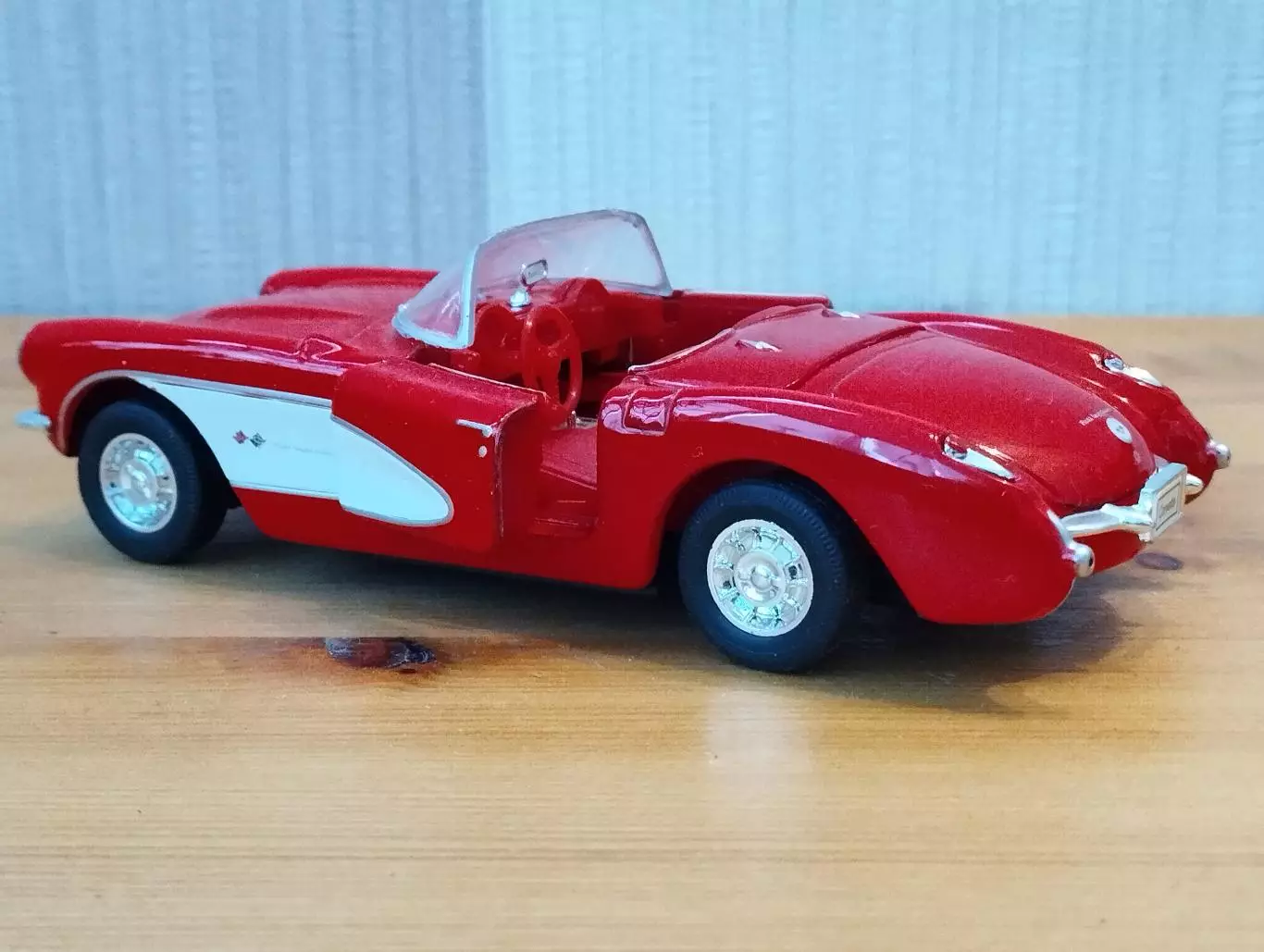 Автомодель Шевроле 1957 г. 1