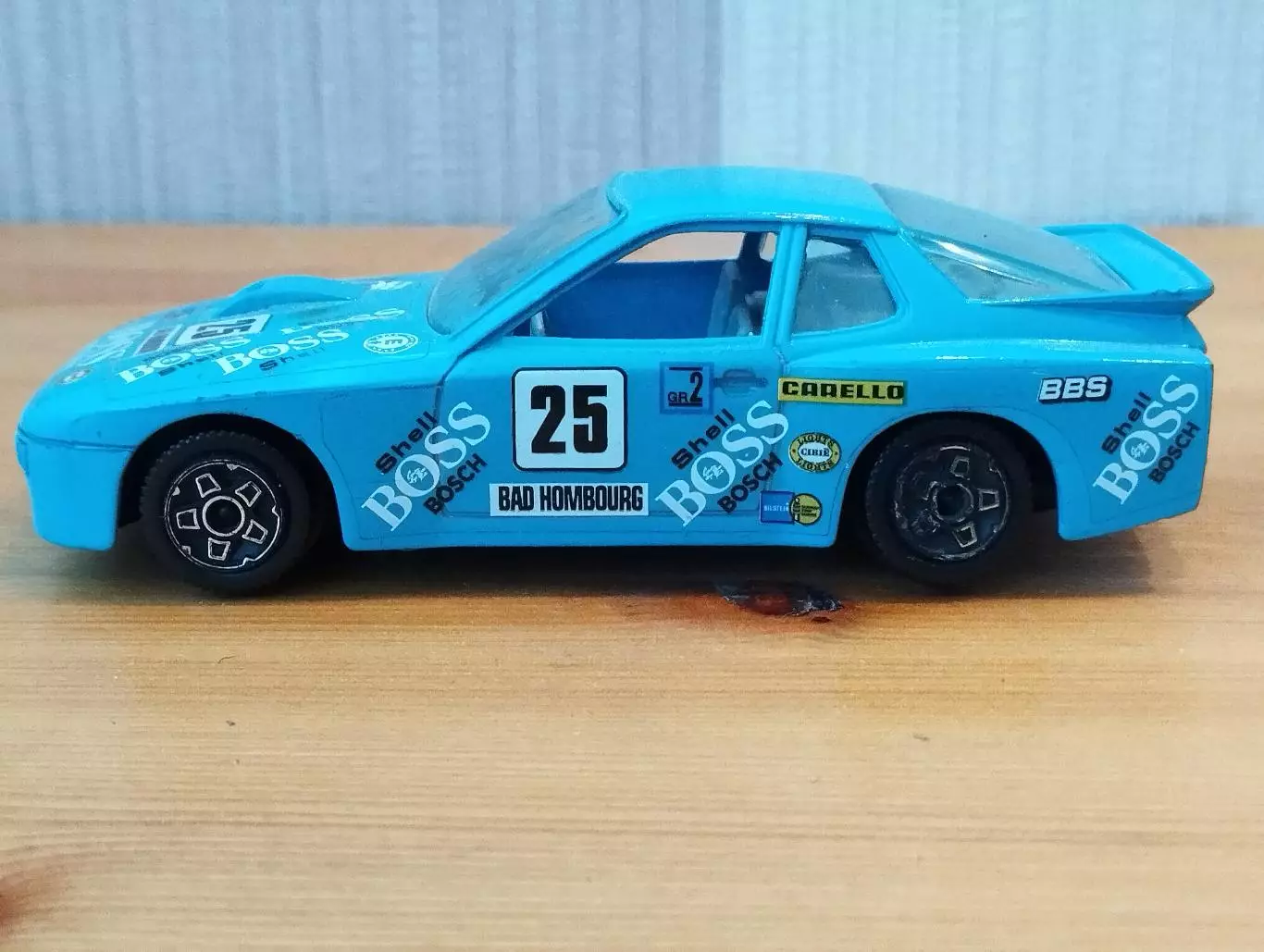 Автомодель Порше 924