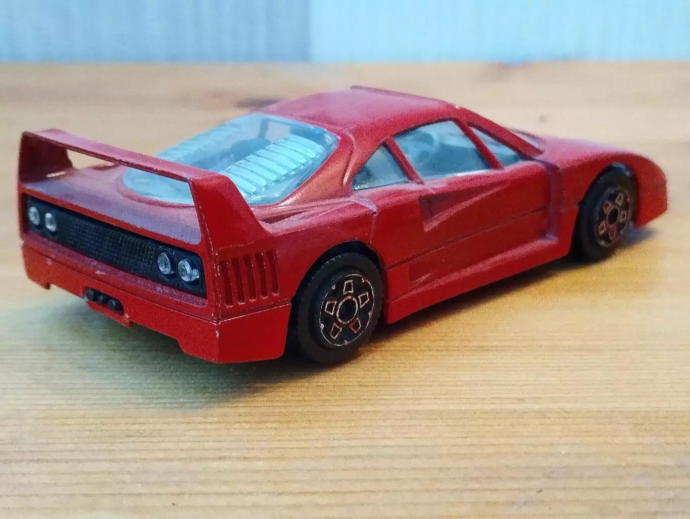 автомодель Феррари F-40 2