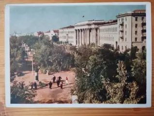 Открытка Сталинград, Сквер на Октябрьской улице, чистая ,1957 г.