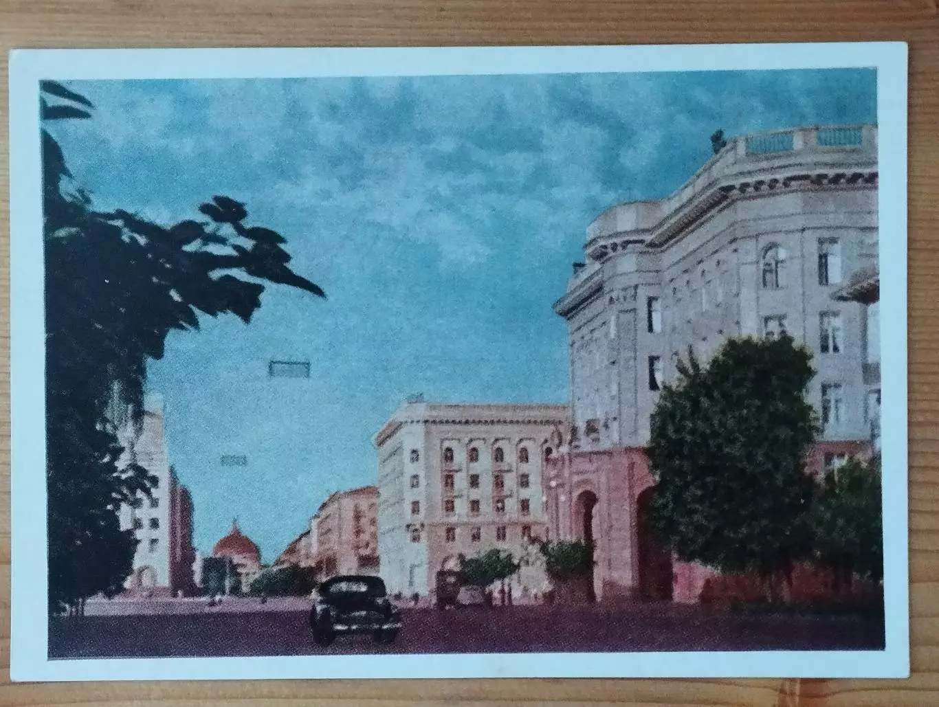 Открытка Сталинград, улица Мира, 1957 г., чистая.