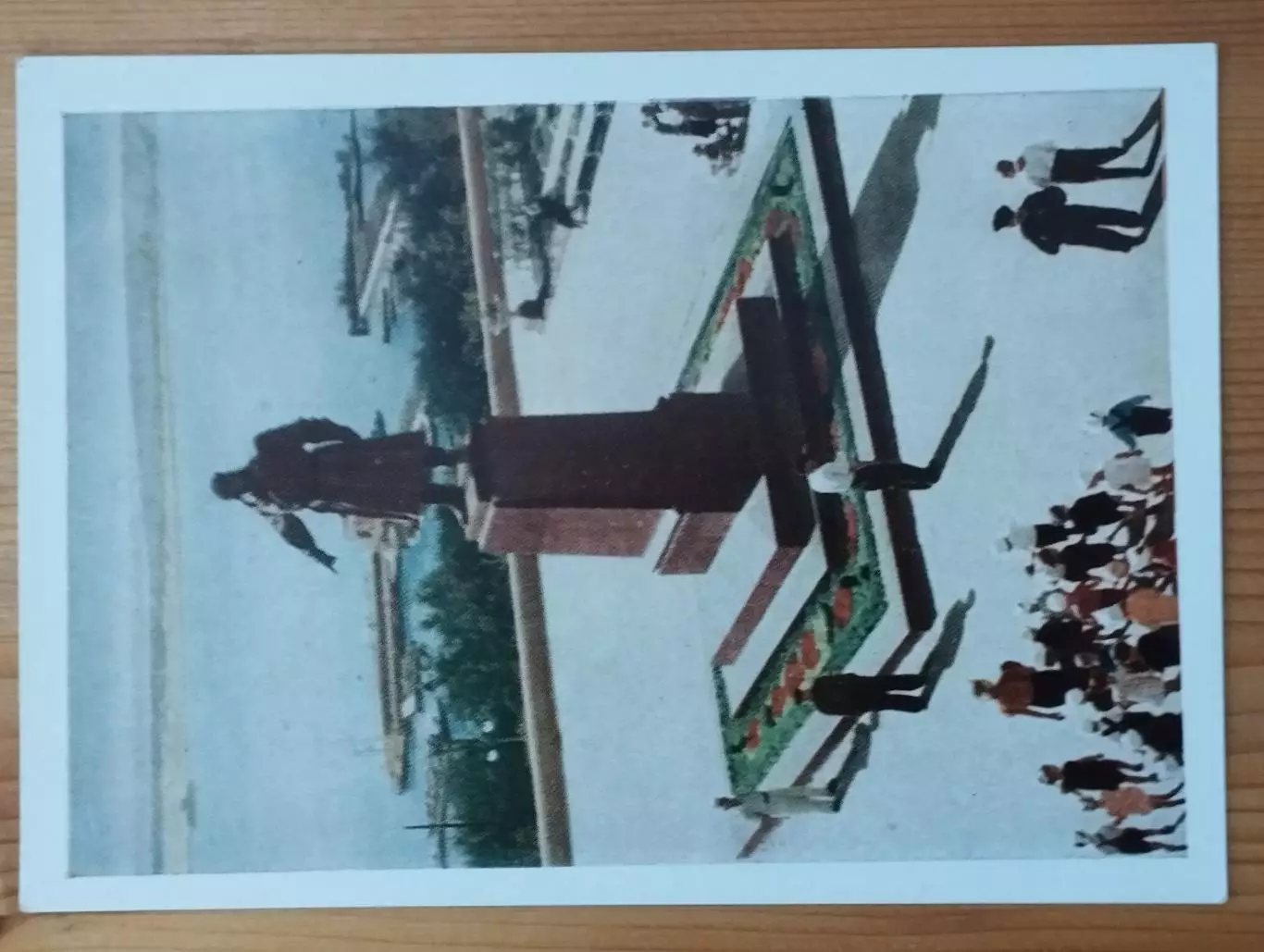 открытка Сталинград памятник Герою Советского Союза В. С. Хользунову, чистая.